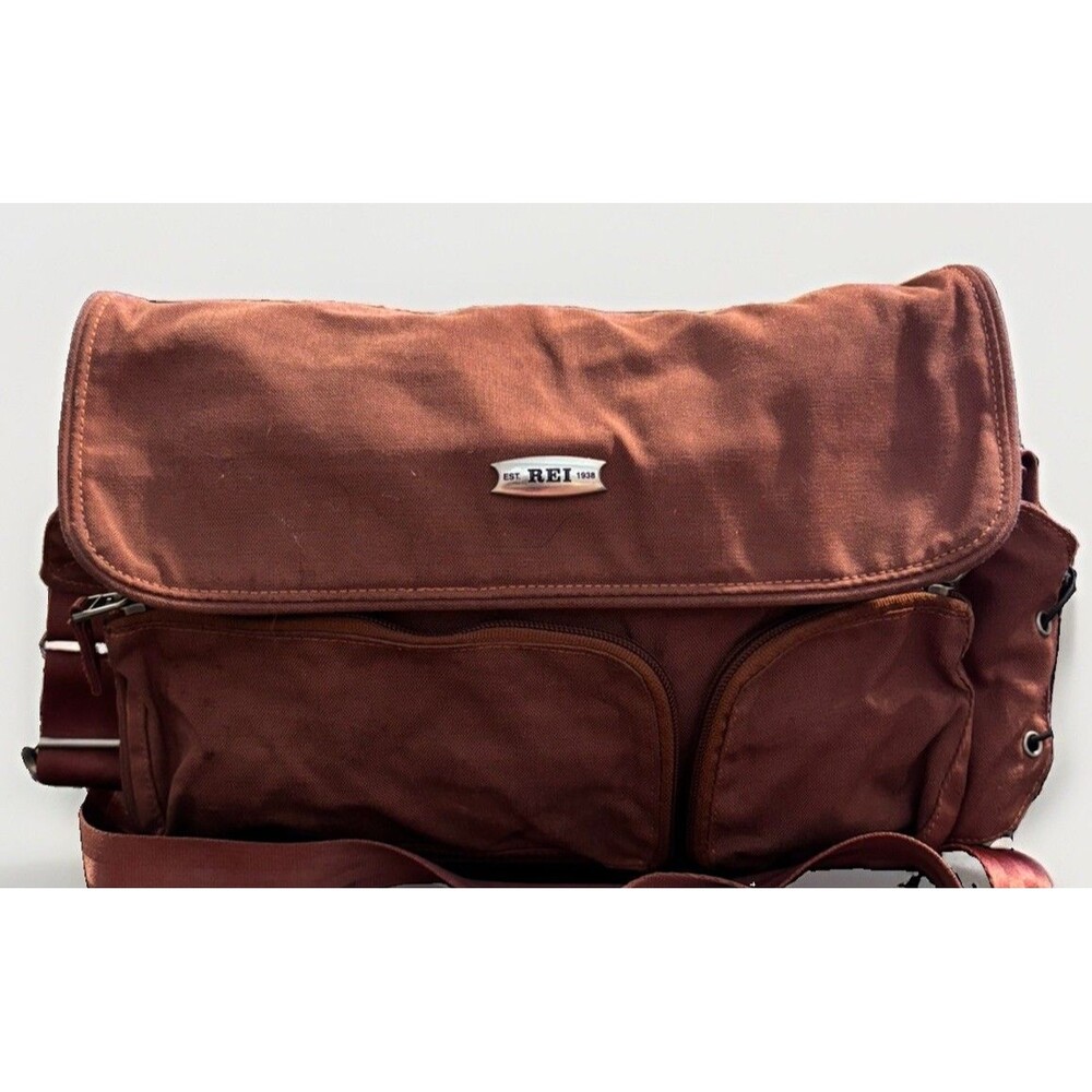 REI Messenger Bag Crossbody Shoulder Bag Rust Red Pockets Organizer